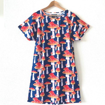 飛木耳T卹連衣裙/T卹一件式-毒蠅傘-/T卹，連衣裙，紡織品，長T