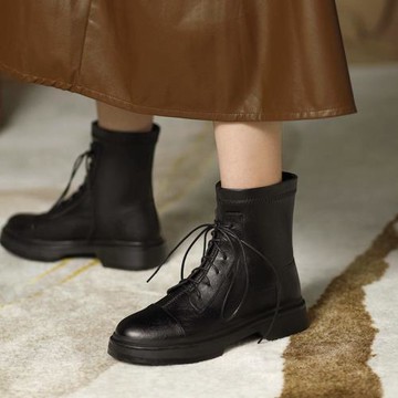 大碼粗跟馬丁靴女41一43圓頭厚底百搭彈力低跟短靴系帶春秋單靴40