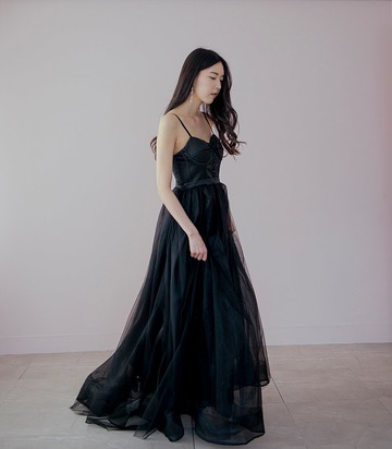 黑色馬甲造型紗裙