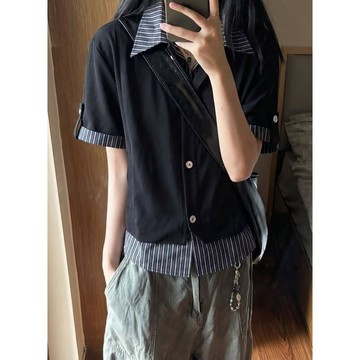 𝒚𝒐𝒖𝒓® 𝒔𝒕𝒖𝒅𝒊𝒐|短版 假兩件襯衫 學院風 拚接條紋 高腰 短上衣 少女感 甜酷穿搭 顯比例上衣 情侶款 T17