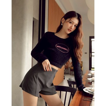 AIR SPACE 【HEYMAN聯名】字母絨毛針織短版上衣(黑/白) 女裝 現貨