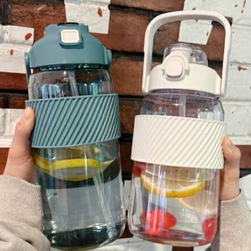 2000ml超大容量水杯 吸管水瓶  耐高溫防摔水杯 便捷式水壺 可直饮 可擕式水杯