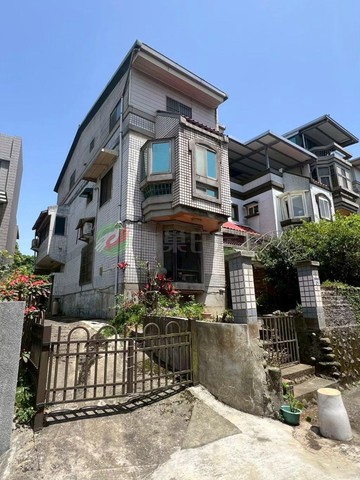 陽光山林大面寬大地坪美墅稀有釋出｜桃園市楊梅區長青東街