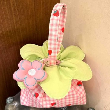 🎀精選新品🎀草莓化妝包 飾品收納袋 浴室洗漱袋 李沅禧同款 大容量 可愛草莓花朵手提包女小清新格紋便當包少女心抽繩收
