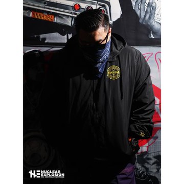 核爆炸黑色輕薄款戶外工裝寬松大碼連帽防風沖鋒夾克野外運動外套