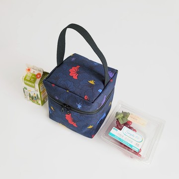 Boing Boing 7-11窈窕餐袋 立方體大容量便當袋 骰子包 防潑水 手提袋 午餐袋 - 浪花朵朵