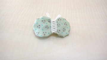 綠碎花蝴蝶髮夾