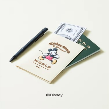 迪士尼旅行 3D 護照套米老鼠設計象牙色/綠色選項