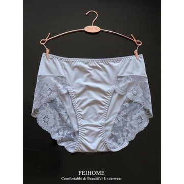 女士中高腰軟滑牛奶絲女式短褲蕾絲邊優雅知性無痕內褲加大碼N363