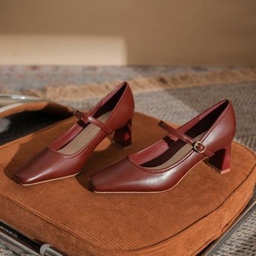 高跟鞋時尚粗跟女鞋2024新款方頭一字帶百搭瑪麗珍淺口單鞋女7610