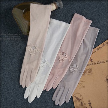 沛錦中長款遮陽手套女 夏天透氣蕾絲網紗觸屏手套開車防滑騎車薄1入