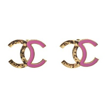 CHANEL 經典金屬拼粉琺瑯雙色雙C LOGO針式耳環(粉/金色)