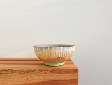 水泥花盆 •  黃花風鈴木