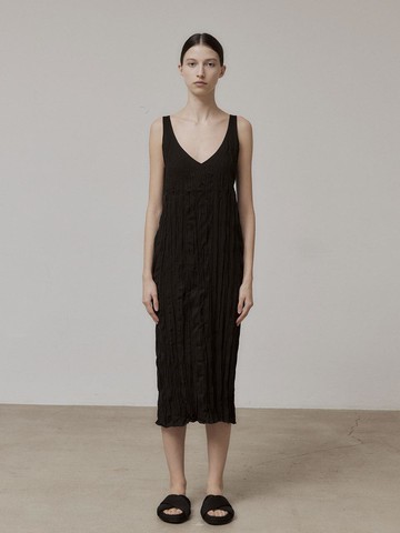 CRINKLED DRESS (BLACK)