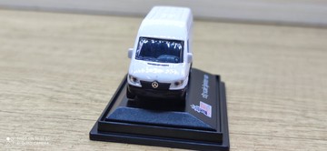 Mercedes-Benz 1:87 scale Speinter van 外透明盒有裂縫