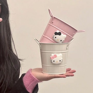 Kitty筆筒🎀 可愛少女心凱蒂貓桌面收納桶大容量小眾化妝品桌面收納 收納筒 筆筒 凱蒂貓筆筒 化妝刷收納 可愛收納