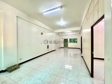 麻豆｜稀有大地坪｜可改雙車位優質透天美宅｜台南市麻豆區麻佳路二段