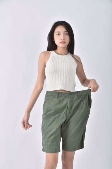 (3XL) uniqlo高腰五分綠色短褲