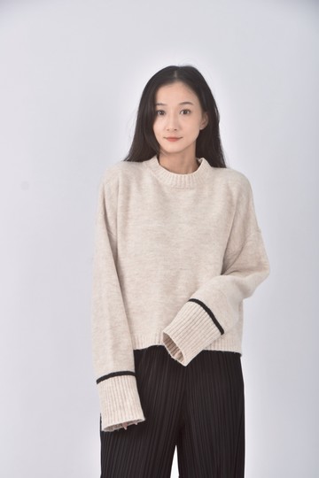 (F) 質感圓領杏色長袖上衣