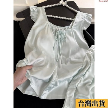 ⚡免運🌸時尚女裝⚡高級感小飛袖冰絲女款夏季睡衣帶胸墊2025新款簡約家居服短褲套裝