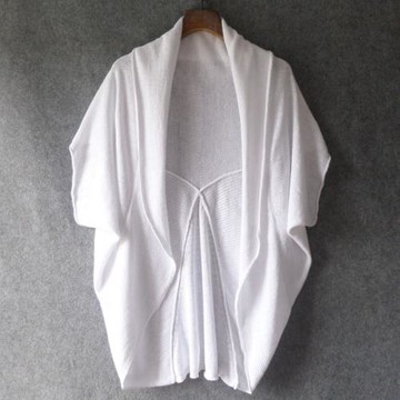 蝙蝠坎肩斗篷女開衫外貿歐美尾單牛貨剪標針織白色旗袍外套披肩夏