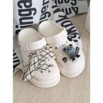 細細條 鹽系個性卡通小熊綁帶洞洞鞋女夏季創意松糕厚底沙灘涼拖