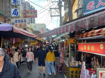 (忠貞市場內)頂級長紅別墅店面｜桃園市平鎮區貿東路