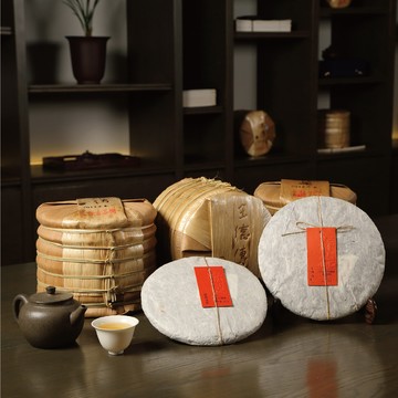 【特開年份普洱 | 綠製普洱】2015易武千年古茶樹春蕊普洱357g*7七子餅-王德傳