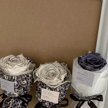 【Flora Flower】單支小香風永生花玫瑰 - 眼線白