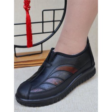 冬季老北京布鞋女加絨保暖棉鞋中老年防水防滑軟底媽媽鞋胖腳寬肥