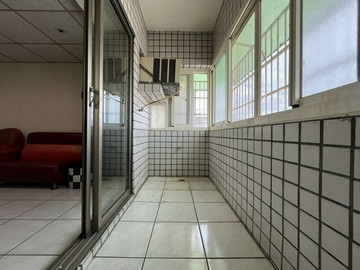 獨家！水湳超俗一房一廳+平車！海闊天空次頂樓大空間｜台中市北屯區敦化路一段
