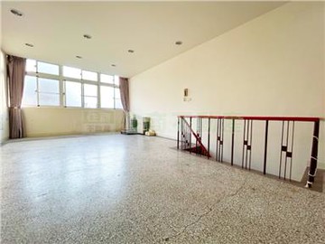 新美街三樓RC透天(建興學區)您一定想看｜台南市中西區新美街