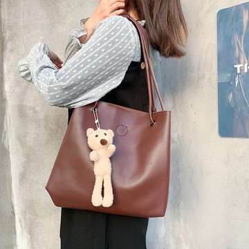 大容量小熊包包新款潮百搭單肩包時尚洋氣腋下手提托特包女包