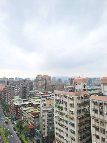 (狂降百萬)前後陽台三面採光.雙衛浴開窗+車位｜新北市土城區金城路三段