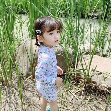 ins寶寶泳衣彩虹獨角獸兒童連體可愛女童小童寶寶防曬沖浪服潮