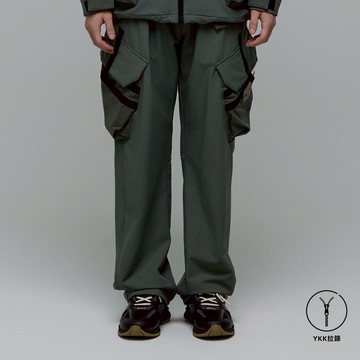 男女同款 FILMMAKER 丘陵系列 口袋機能直筒長褲 - 卡其色