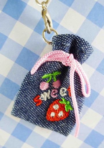 【震撼精品百貨】手機吊飾/鎖圈-草莓福袋 震撼日式精品百貨