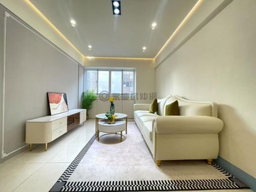 【三多商圈 興中花市】時尚簡約三房美大樓｜高雄市苓雅區林森二路