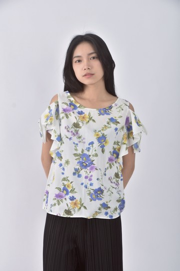 (S) iris質感露肩白色短袖上衣