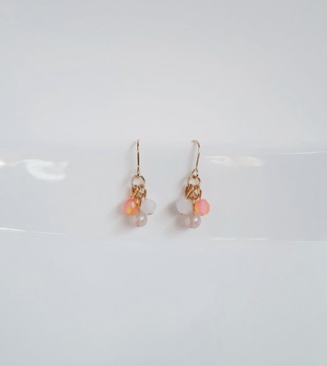 捷克珠與玻璃珠的淡雅迷你耳環 玻璃珠 捷克珠 溫柔 生日禮物 輕巧 抗過敏耳針或耳夾可更換