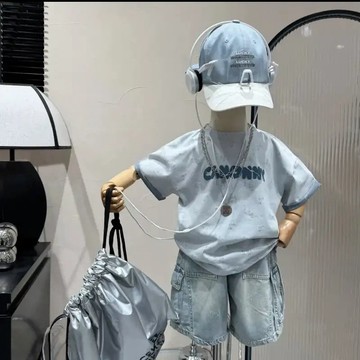 男童夏季短袖套裝新款洋氣兒童薄牛仔短褲酷帥寶寶韓版夏裝潮 中小童 運動休閒套裝 兒童套裝 男童短袖兩件套 兒童套裝