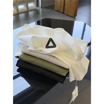 嚴格質造.絲滑涼感覺冰絲混紡面料男硅膠印花合體微闊圓領短袖T恤