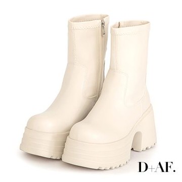 D+AF 愛豆偶像素面厚底瘦瘦短靴 米