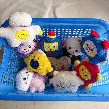人氣新品💕韓國treasure 周邊 treasure娃娃 TRUZ TATTON毛絨卡通公仔 玩偶 卡通站立娃娃金俊