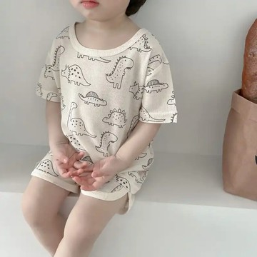 清涼一夏~男女童睡衣夏季新款冰絲輕薄碎花家居服寶寶短袖褲空調服套裝 男童家居服套裝 兒童夏天睡衣 韓版空調服 舒適睡衣