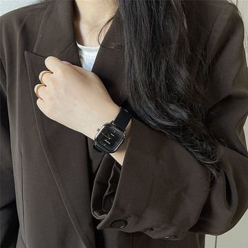 ⌚免運⌚克萊因藍方形手錶女高中生簡約復古方形小衆輕奢時尚森系休閒文藝指針手錶 女錶 學生 靜音 防水手錶 考試手錶 石英