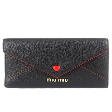miu miu 黑色真皮信封愛心押扣長夾(20卡)