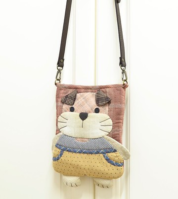 小胖狗拼布斜背包