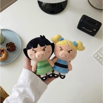 免運🔥本土出貨可愛飛天小女豬肥嘟嘟左衛門毛絨玩偶包包裝飾掛件高顏值送禮物