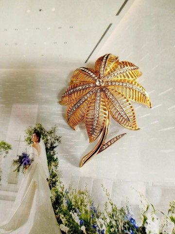 vintage jewelry  簍空立體金色蕨葉萊茵  別針 胸針